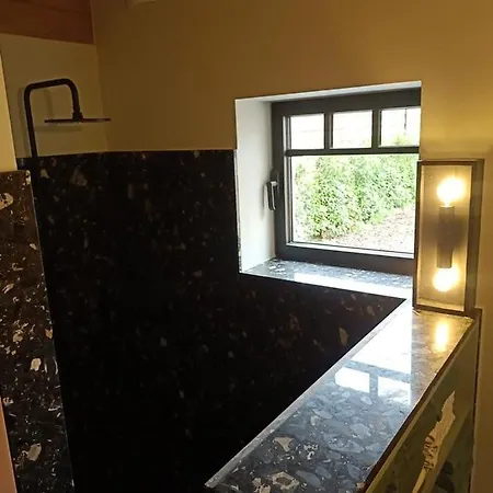 Mademoiselle Nineth Met Sauna De Panne