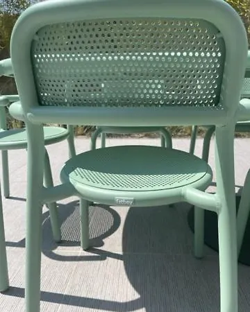 Mademoiselle Nineth Met Sauna De Panne