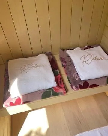 Mademoiselle Nineth Met Sauna دي بان