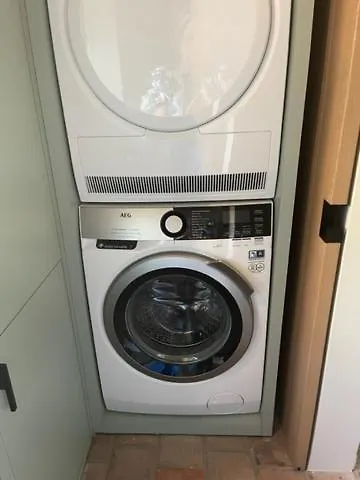 Mademoiselle Nineth Met Sauna *